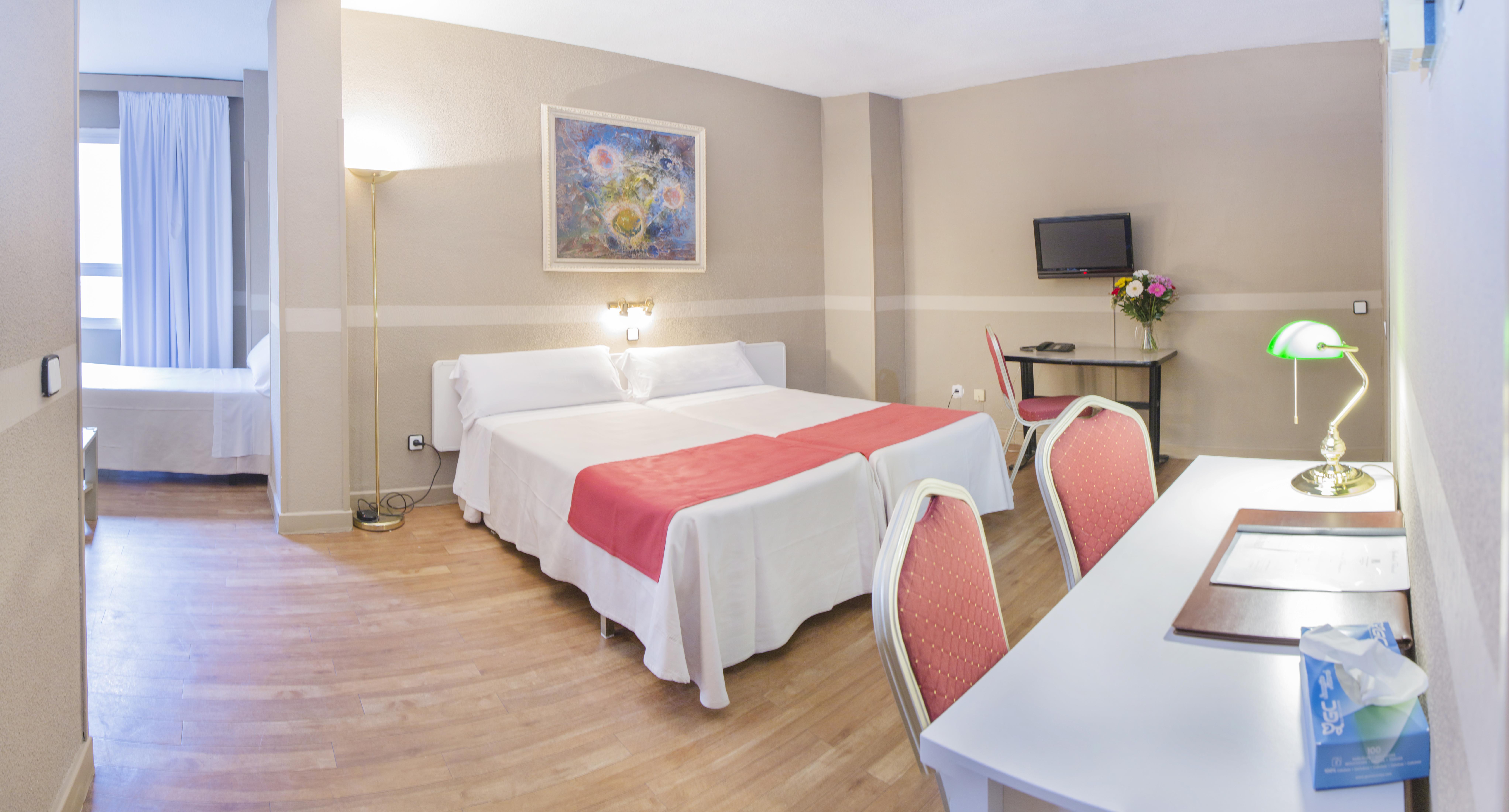 อพาร์ตโฮเทล ตริบูนัล Aparthotel มาดริด ภายนอก รูปภาพ