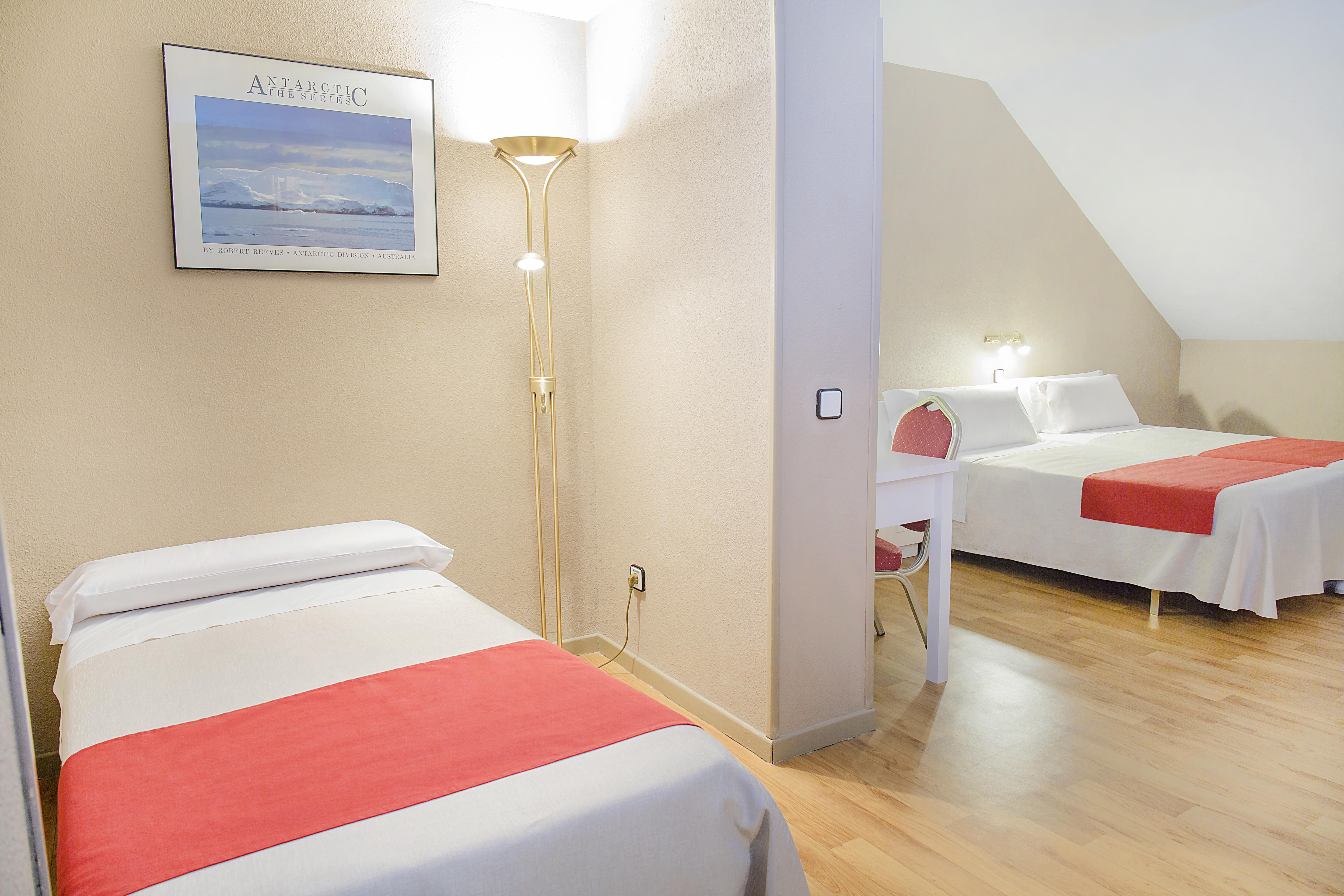 อพาร์ตโฮเทล ตริบูนัล Aparthotel มาดริด ภายนอก รูปภาพ