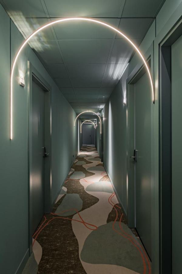 อพาร์ตโฮเทล ตริบูนัล Aparthotel มาดริด ภายนอก รูปภาพ