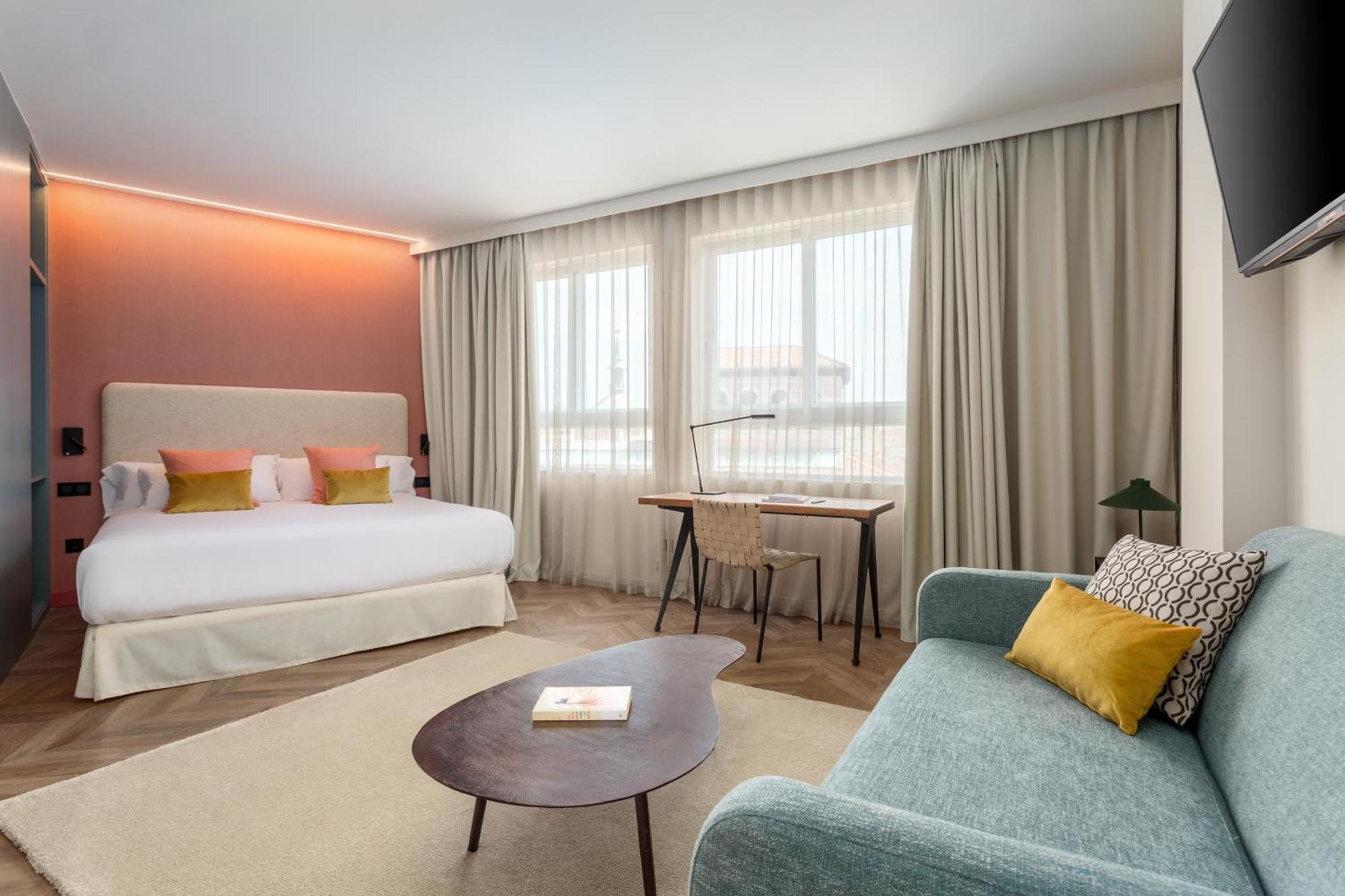 อพาร์ตโฮเทล ตริบูนัล Aparthotel มาดริด ภายนอก รูปภาพ